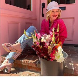 CABI 4124 CHEEKY TOPPER PINK CORDUROY BUTTON DOWN JACKET XS NWOT